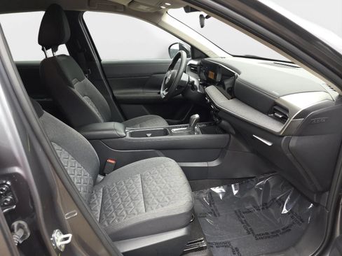 Used 2026 Nissan Kicks SV w/ Cold Weather Package AWD/4WD image 34