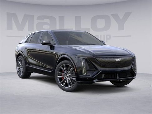 New 2026 Cadillac Lyriq V image 9