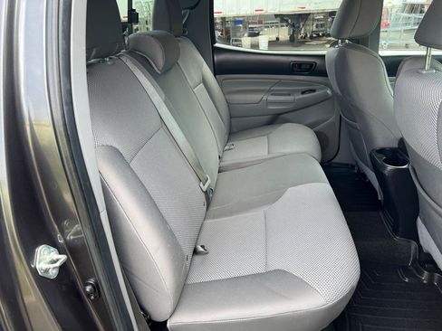 Used 2015 Toyota Tacoma 4x4 Double Cab w/ TRD Off-Road Package image 13