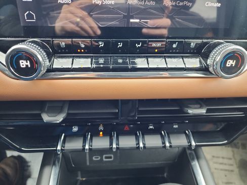 Certified 2023 GMC Canyon AT4 w/ AT4 Premium Package image 15