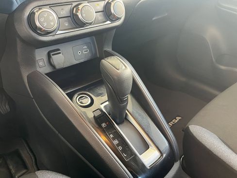 Used 2025 Nissan Versa SV image 41