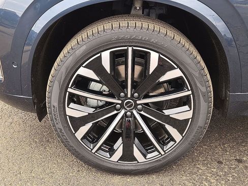 New 2026 Volvo XC90 B5 Plus image 10