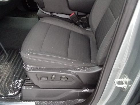 Used 2023 GMC Sierra 1500 SLE image 5