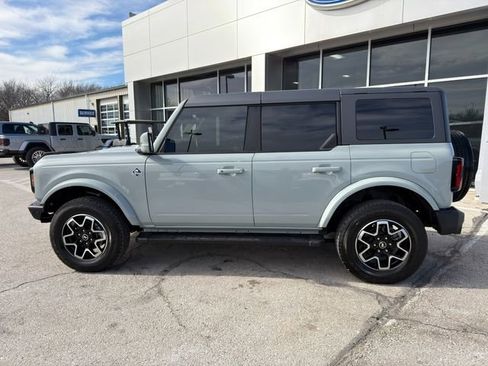 Used 2024 Ford Bronco Outer Banks image 4