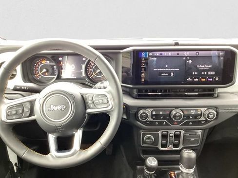 Certified 2025 Jeep Wrangler Unlimited Sahara AWD/4WD image 10