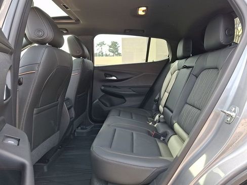 Used 2025 Buick Envista Avenir FWD image 12