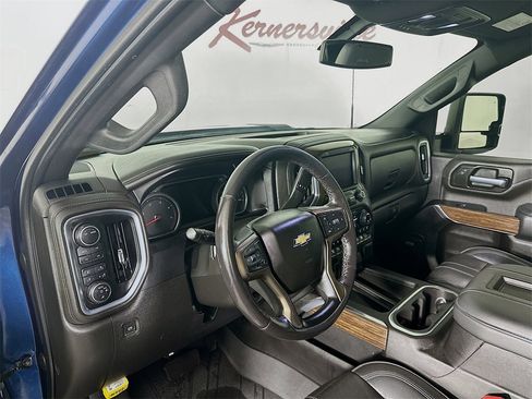 Used 2022 Chevrolet Silverado 2500 High Country image 31