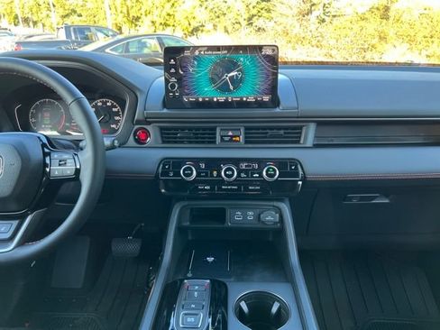 New 2025 Honda Pilot TrailSport image 22