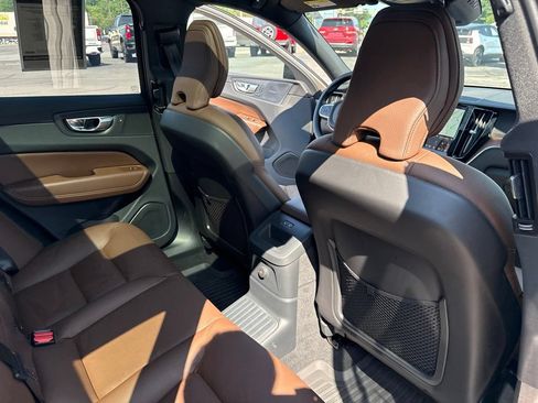 Certified 2025 Volvo XC60 T8 Plus w/ Protection Package Premier AWD/4WD image 38