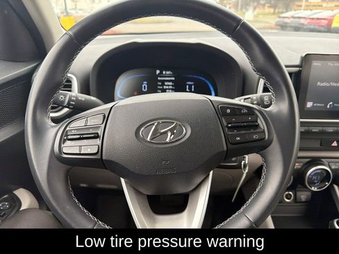 Certified 2023 Hyundai Venue SEL image 15
