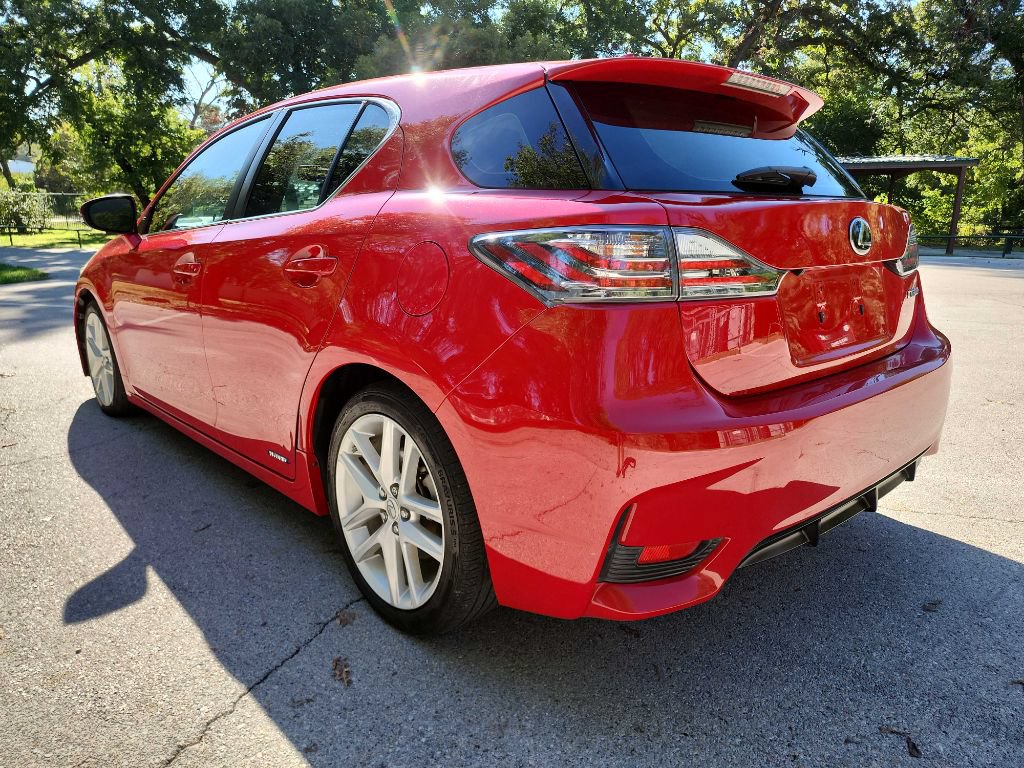 Used 2015 Lexus CT 200h w/ Seat Comfort Package FWD image 5