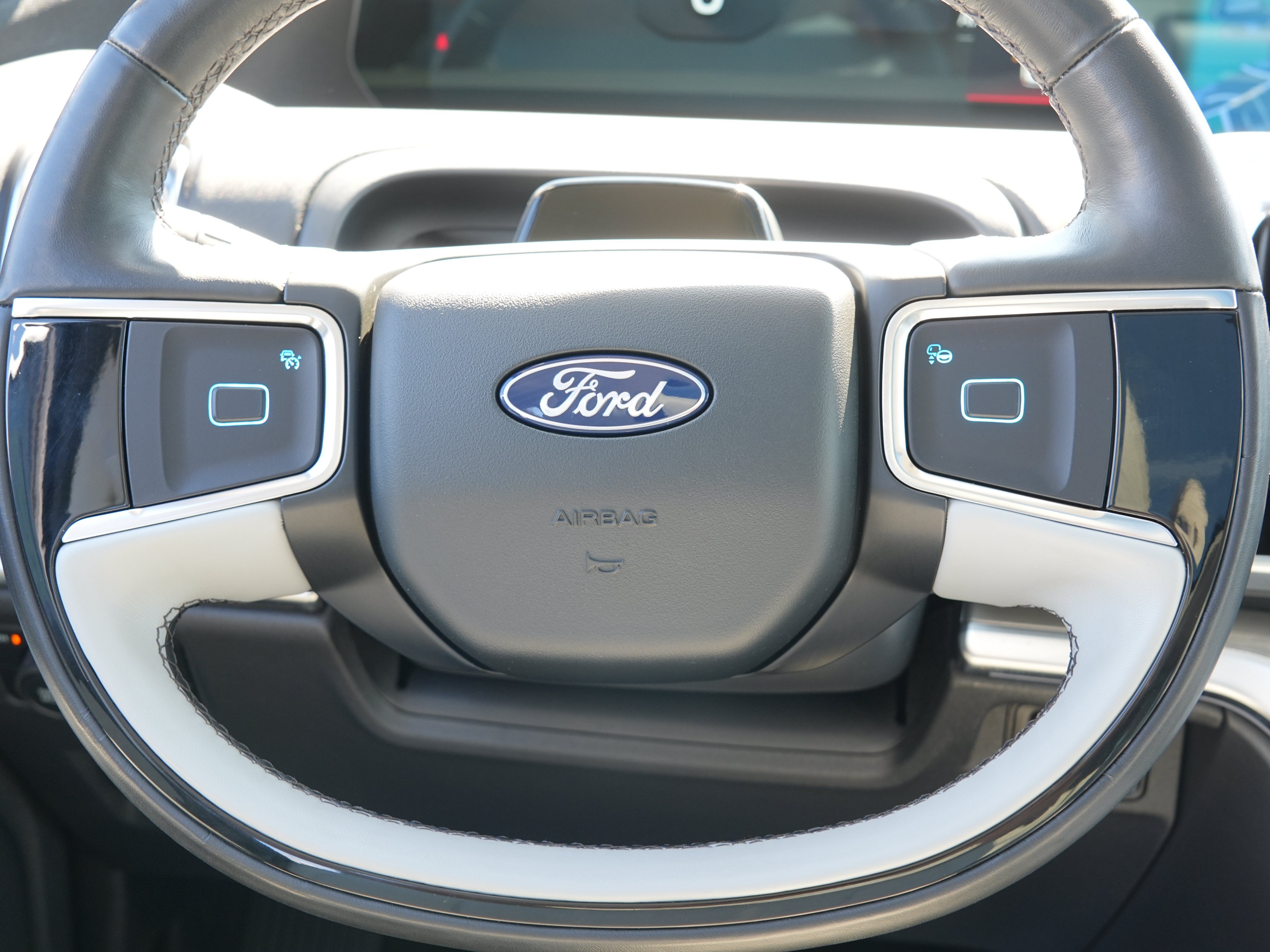 Used 2025 Ford Expedition Max Platinum AWD/4WD image 25