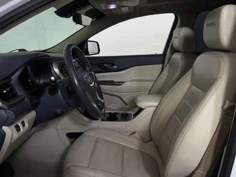 Used 2020 GMC Acadia Denali AWD/4WD image 17