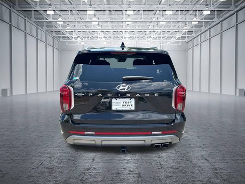 Used 2023 Hyundai Palisade Limited FWD image 6