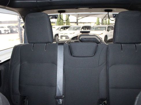 Used 2018 Jeep Wrangler Unlimited Sahara AWD/4WD image 49