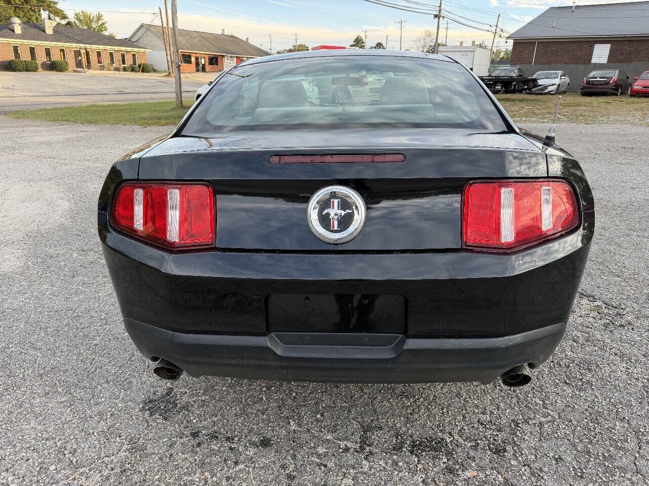 Used 2012 Ford Mustang Coupe RWD image 8