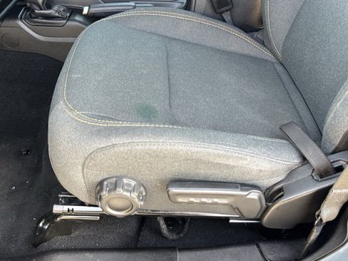 Used 2024 Jeep Wrangler Sport S image 13