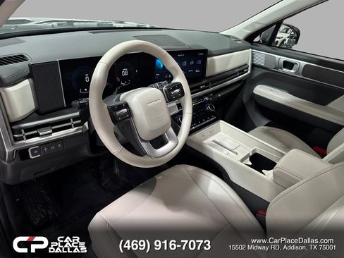 Used 2026 Hyundai Santa Fe SEL FWD image 16