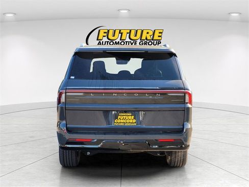 New 2025 Lincoln Navigator L Black Label image 4