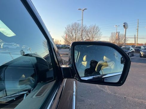 Used 2021 Lincoln Navigator Reserve w/ Equipment Group 208A image 6