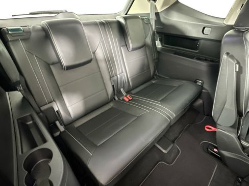 Used 2023 Volkswagen Atlas SE image 27