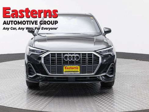 Used 2025 Audi Q3 2.0T Premium AWD/4WD image 2