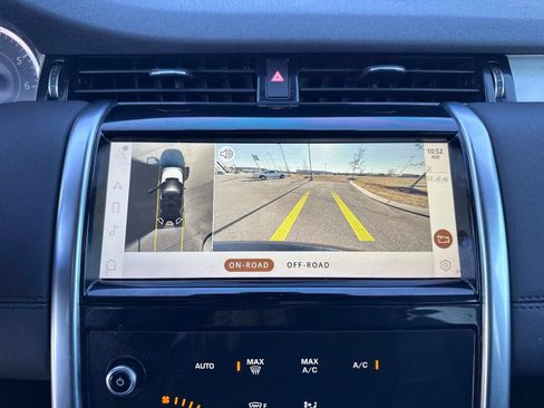 Used 2021 Land Rover Discovery Sport S image 25