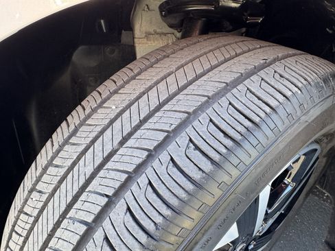 Used 2025 Nissan Sentra SV image 13