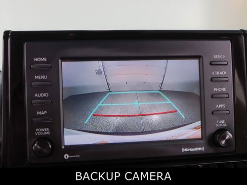 Used 2021 Toyota RAV4 LE AWD/4WD image 18