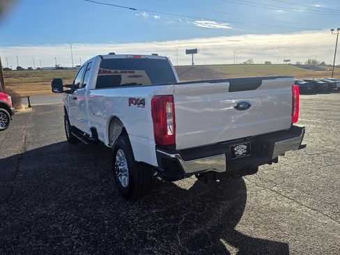Used 2025 Ford F350 XLT w/ FX4 Off-Road Package image 5