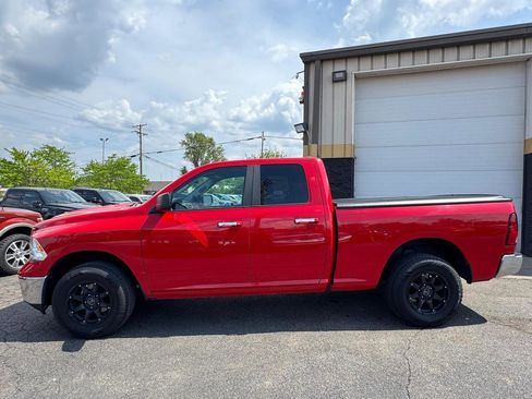 Used 2017 RAM 1500 Classic SLT AWD/4WD image 2