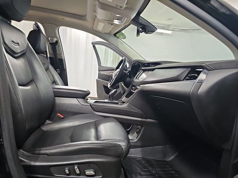 Used 2018 Cadillac XT5 Luxury w/ Driver Awareness Package image 13