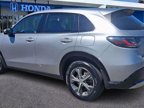 Used 2023 Honda HR-V EX-L image 6
