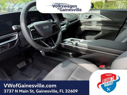 Used 2024 Cadillac Lyriq Tech RWD image 18