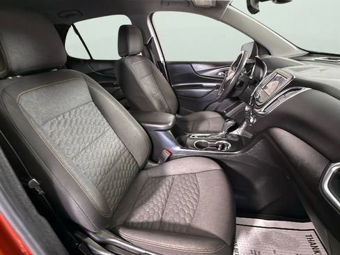 Used 2020 Chevrolet Equinox LT image 30