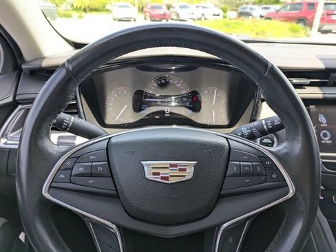 Used 2017 Cadillac XT5 Luxury AWD/4WD image 25