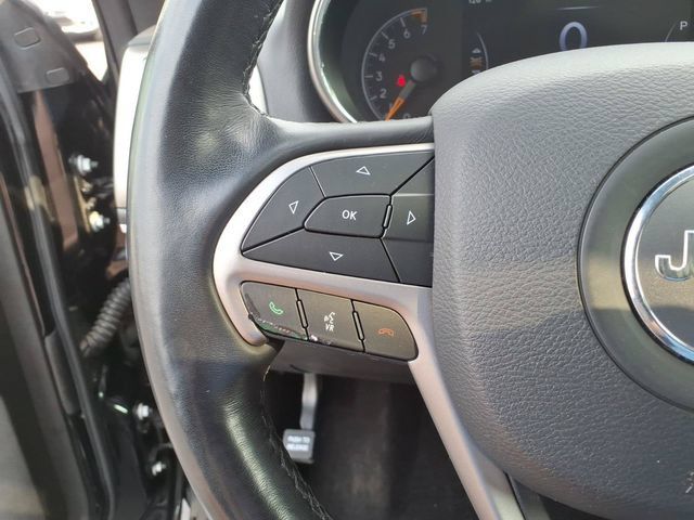Used 2021 Jeep Grand Cherokee Limited AWD/4WD image 18