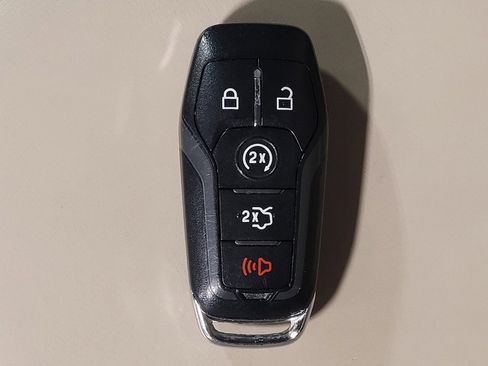 Used 2016 Lincoln MKZ w/ Equipment Group 200A Select FWD image 32