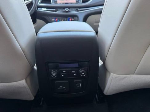 Used 2022 Buick Enclave Avenir w/ Avenir Technology Package AWD/4WD image 13