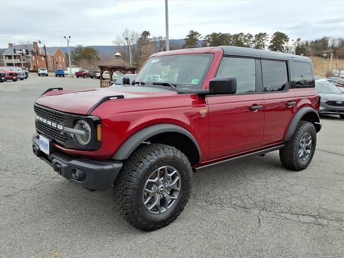 New 2025 Ford Bronco Badlands image 8