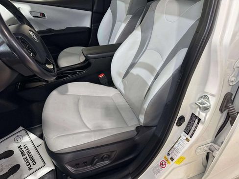 Used 2020 Toyota Prius Prime XLE FWD image 5