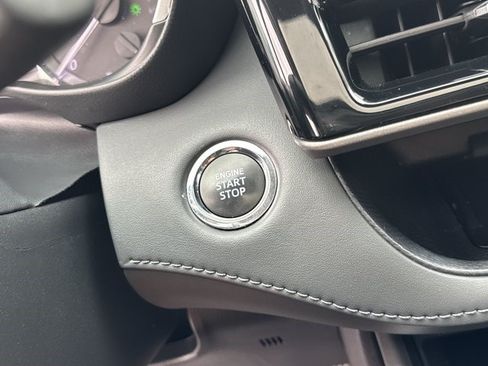 Used 2023 Toyota Highlander XLE AWD/4WD image 17