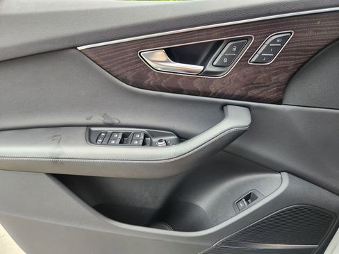 Used 2023 Audi Q7 3.0T Premium Plus image 24