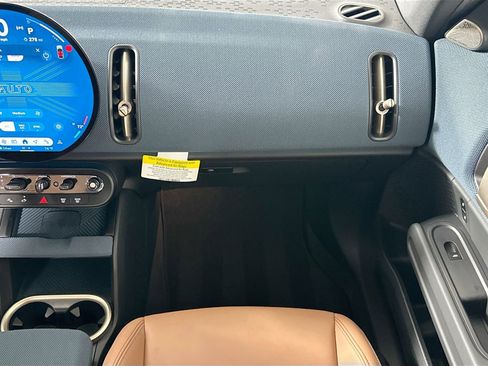 Certified 2025 MINI Cooper Countryman S w/ Comfort Package Max image 28