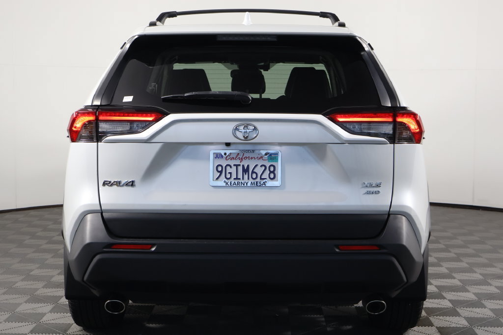 Used 2023 Toyota RAV4 XLE Premium AWD/4WD image 5