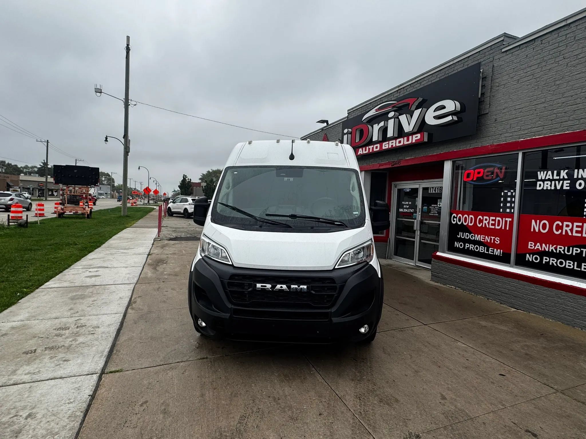 Used 2025 RAM ProMaster 2500 w/ Convenience Group FWD image 6
