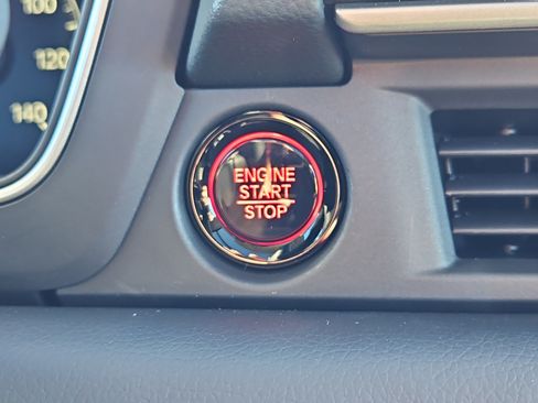 New 2025 Honda Pilot Touring image 17