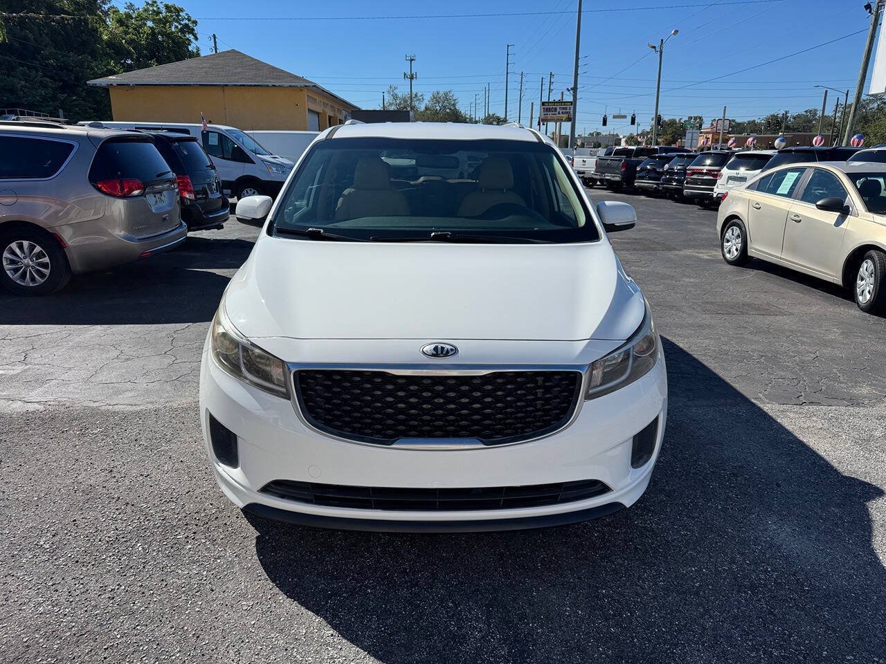 Used 2016 Kia Sedona LX FWD image 3