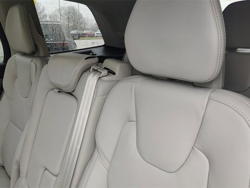 New 2026 Volvo XC90 B6 Ultra image 28
