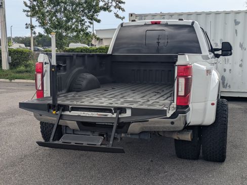 Used 2022 Ford F350 Lariat w/ Lariat Ultimate Package AWD/4WD image 14